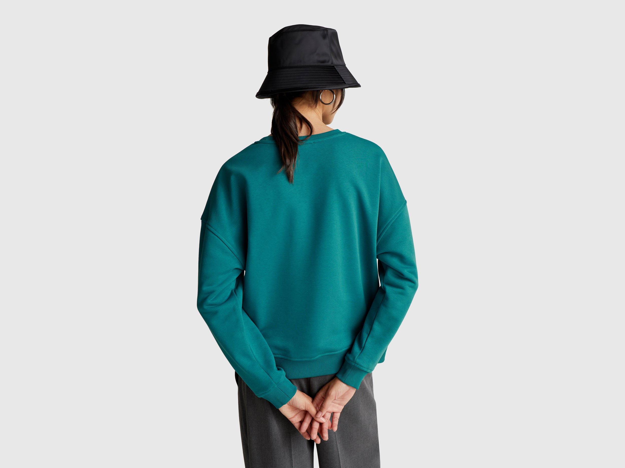 Sweat regular fit com aplicação - ucb_image_B