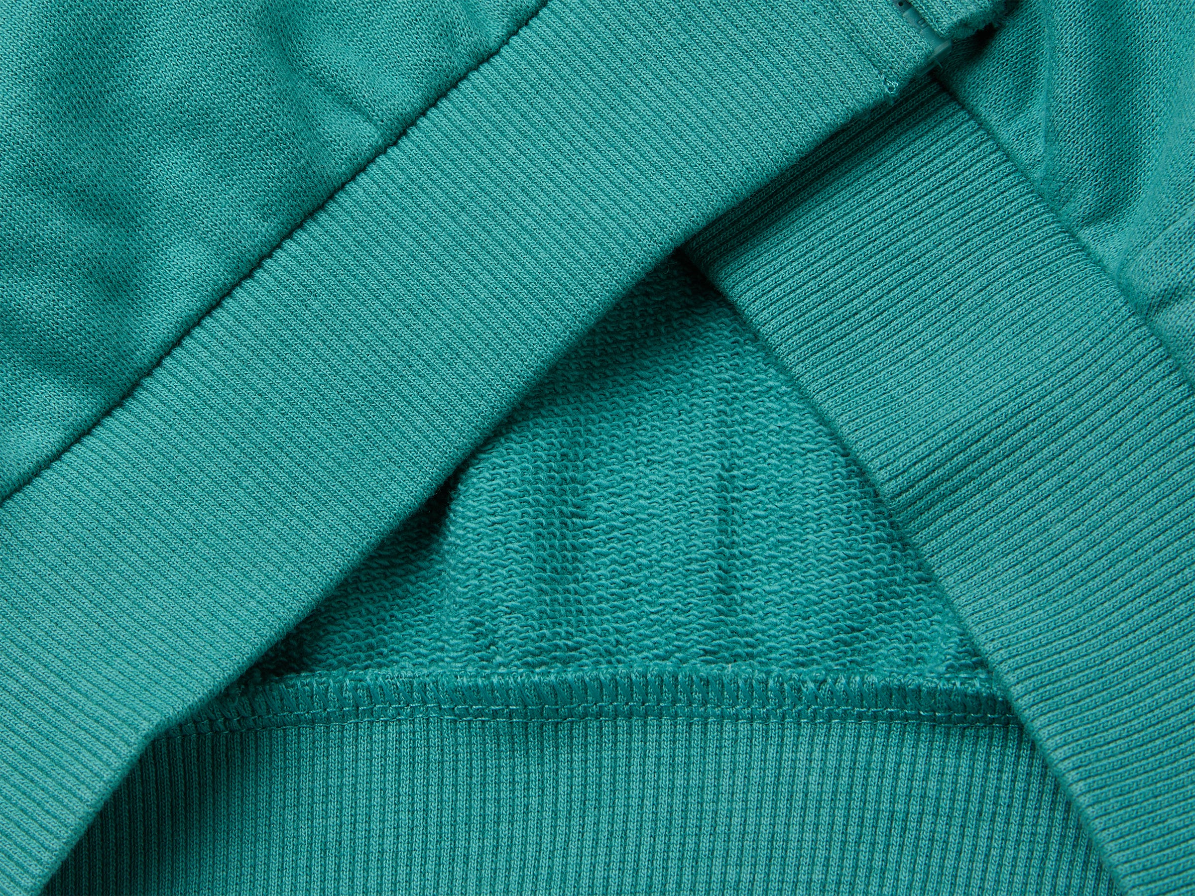 Casaco com fecho de correr e logótipo - ucb_image_DS1
