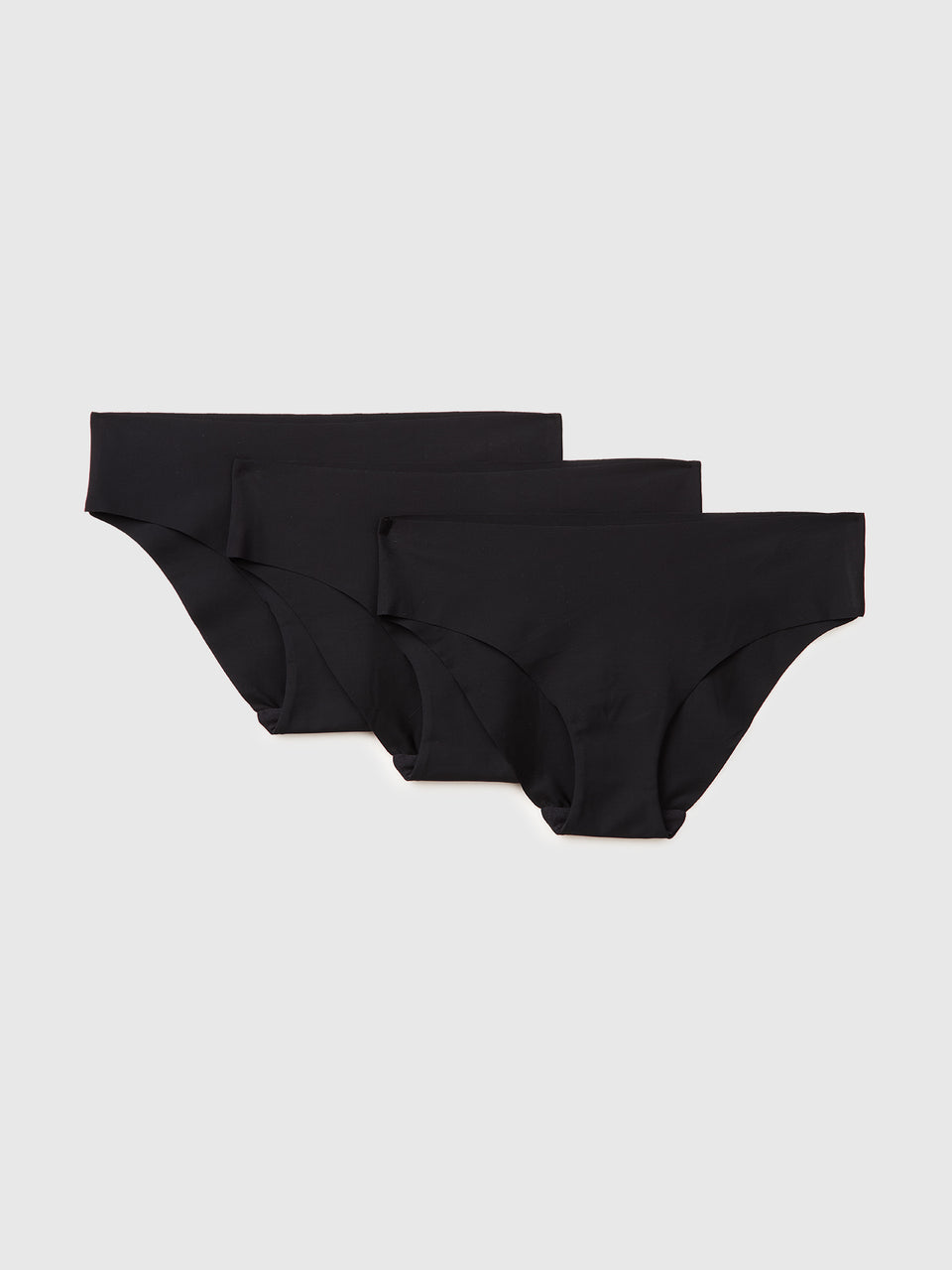 Three seamless briefs - ucb_image_FS