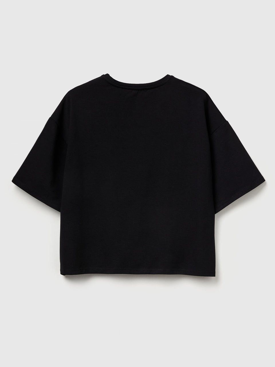T-shirt boxy fit com aplicação - ucb_image_BS