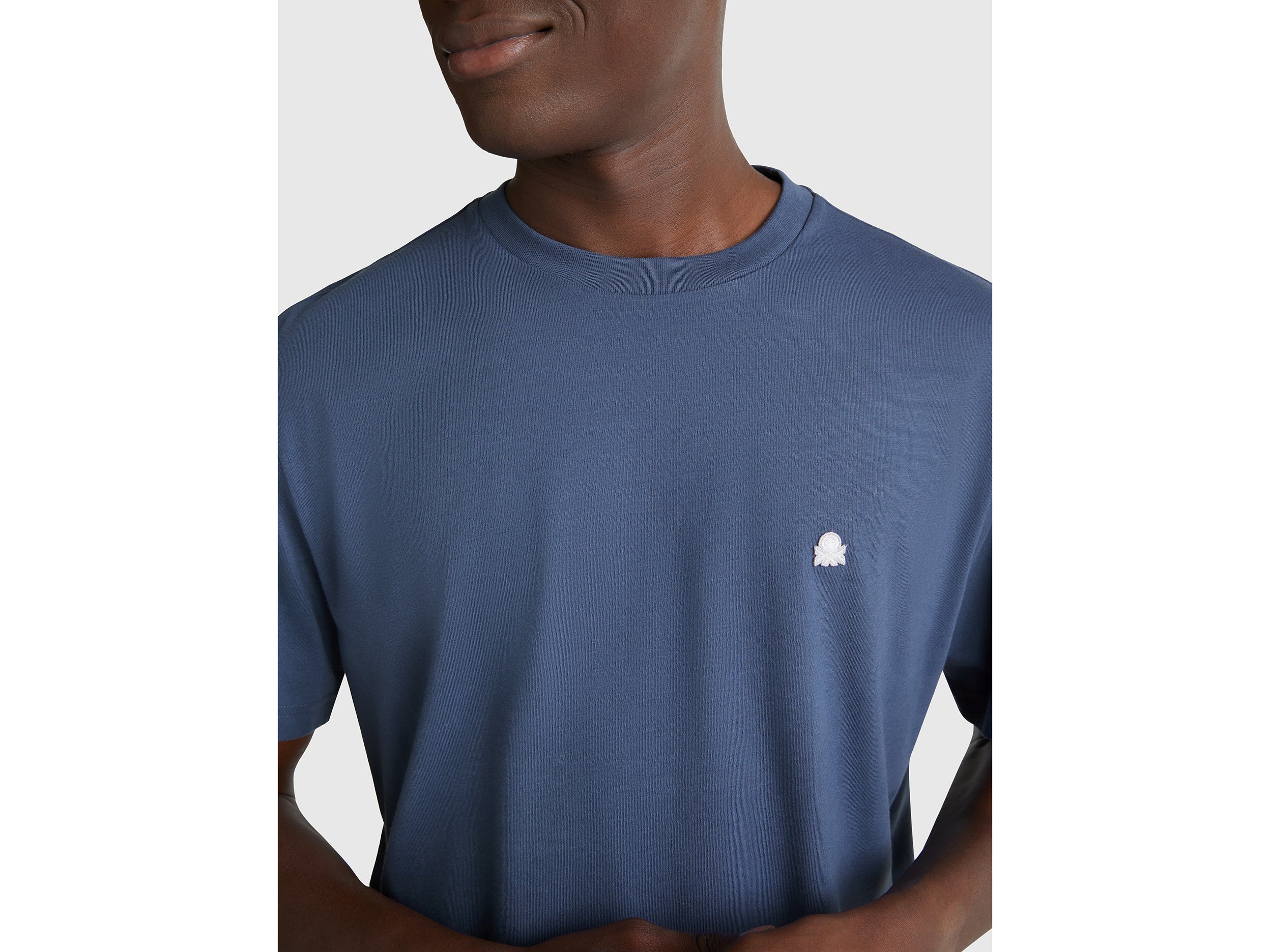 T-shirt básica de algodão  - ucb_image_FY
