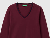 Fitted V-neck T-shirt - ucb_image_DS1