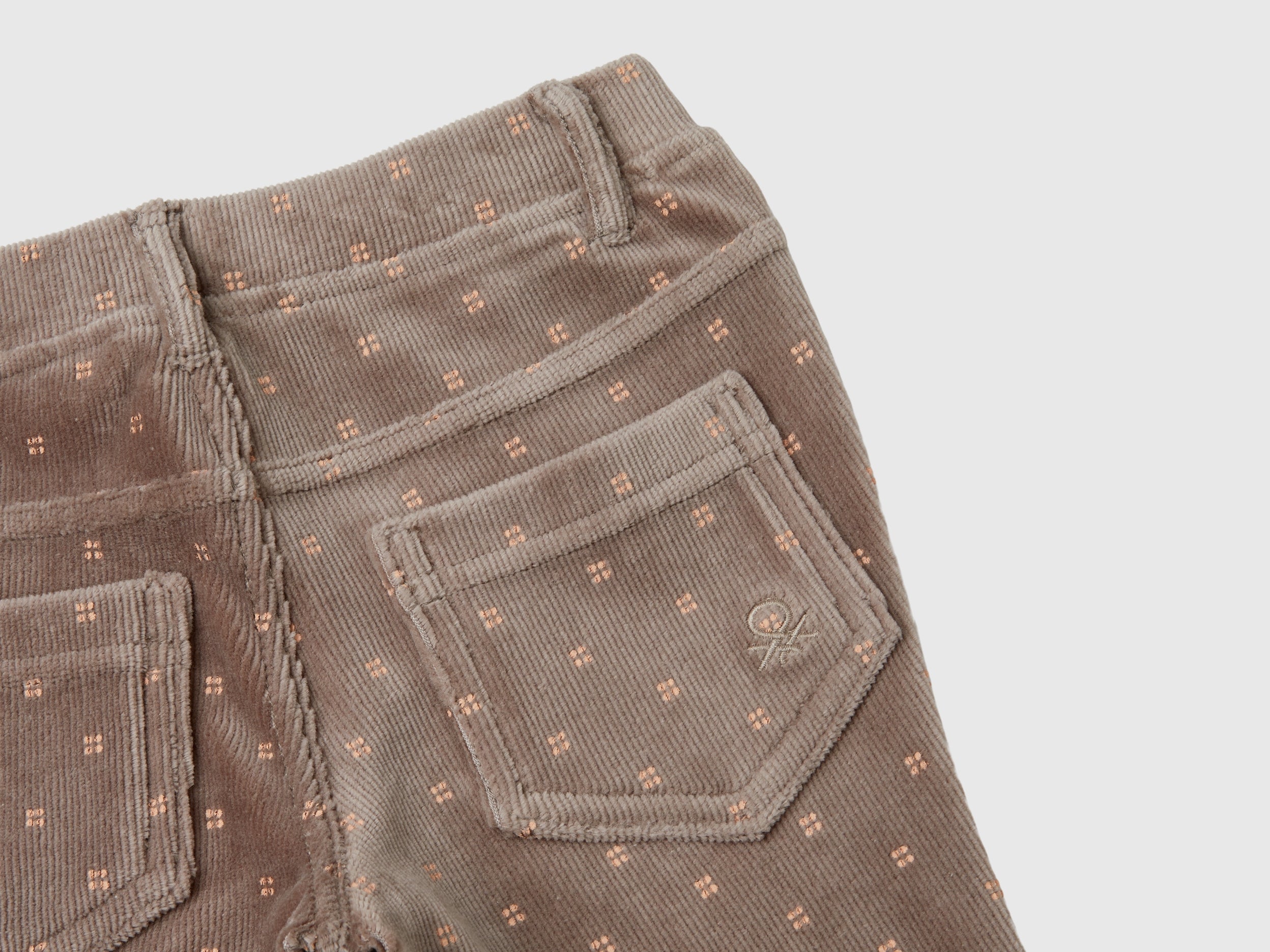 Calças slim fit em chenille - ucb_image_DS1