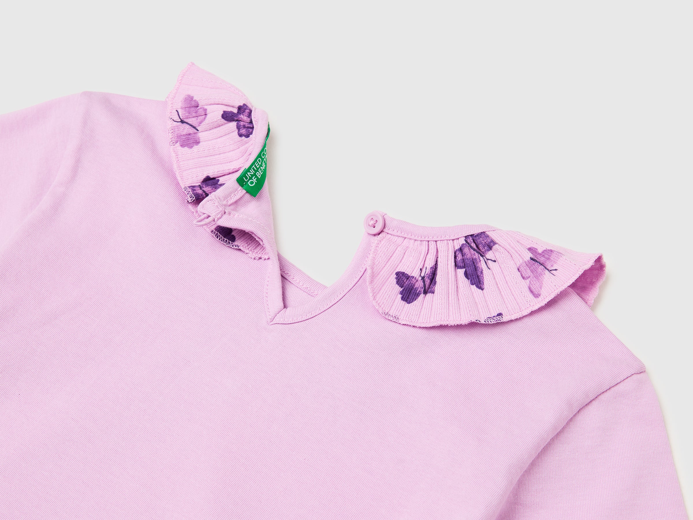 T-shirt com folhos na gola - ucb_image_DS1