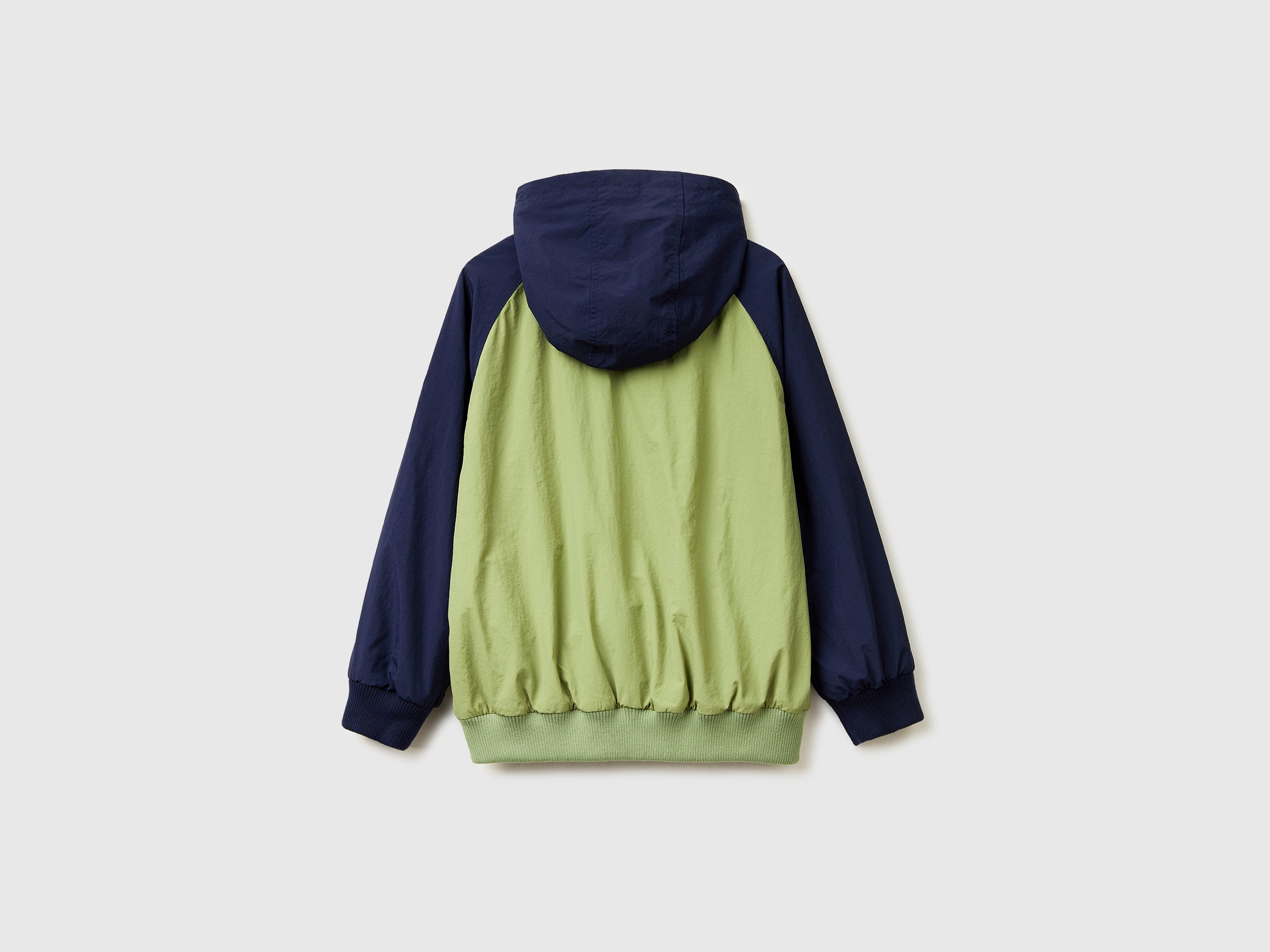 Nylon jacket - ucb_image_BS