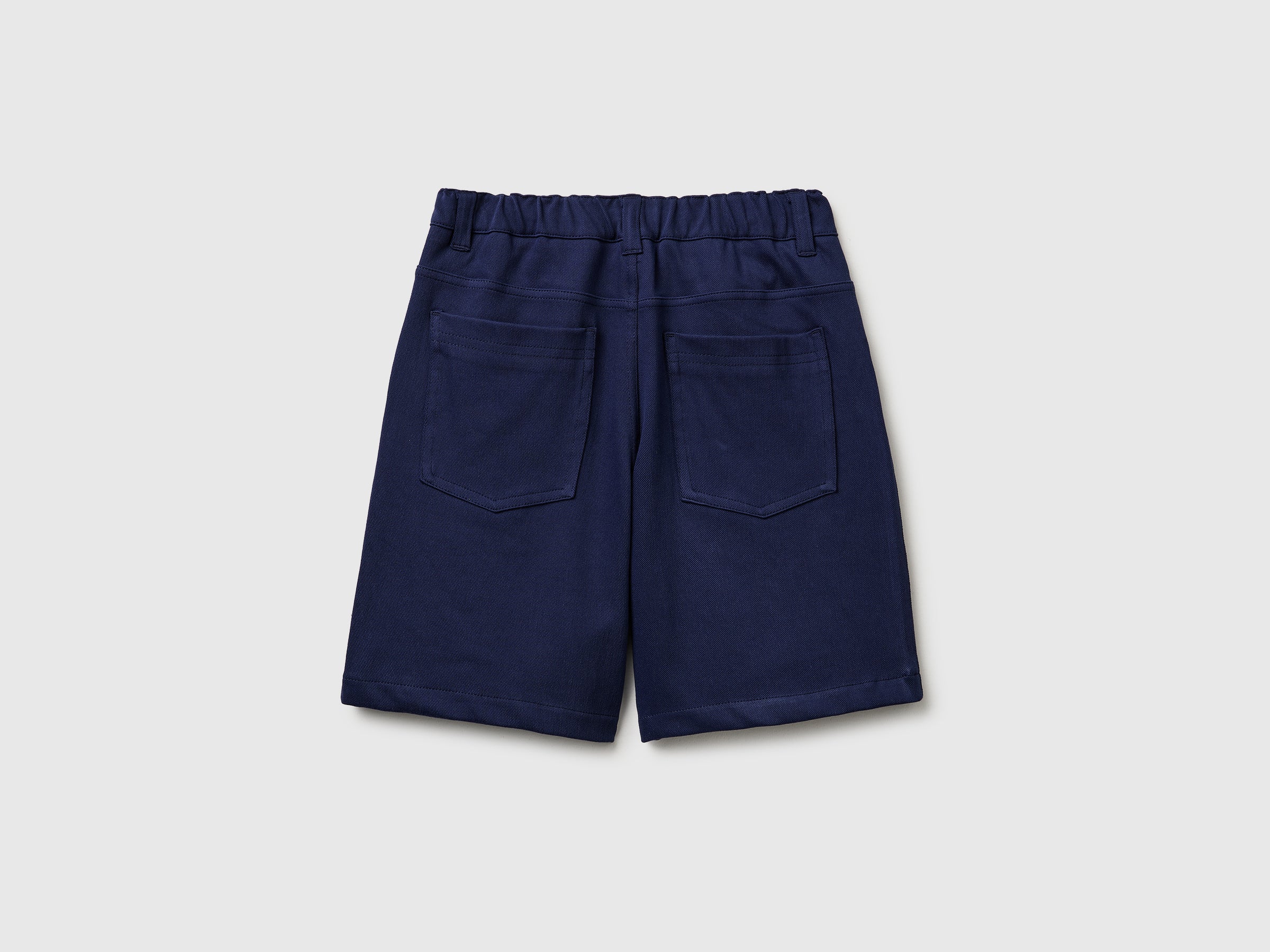 Bermuda shorts with drawstring - ucb_image_BS