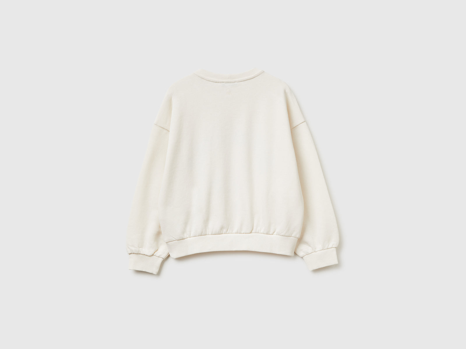 Sweat com estampa e lantejoulas - ucb_image_BS