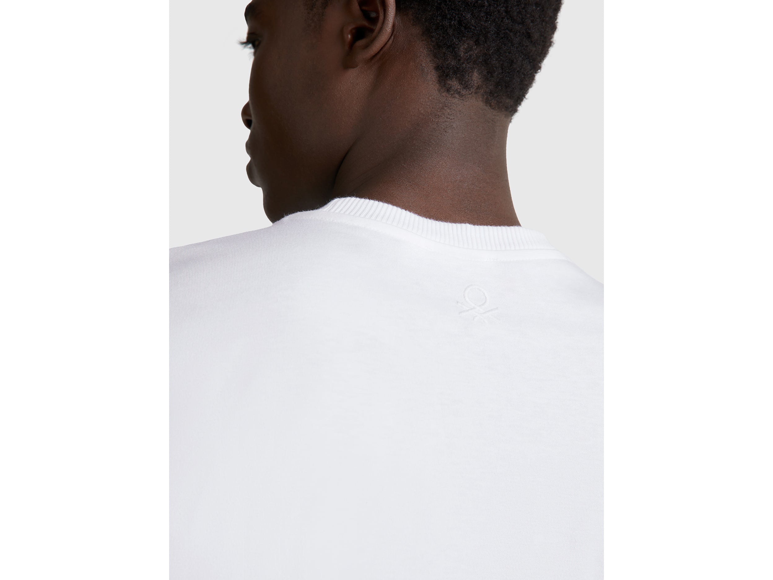 T-shirt em algodão com bolso pequeno - ucb_image_FY