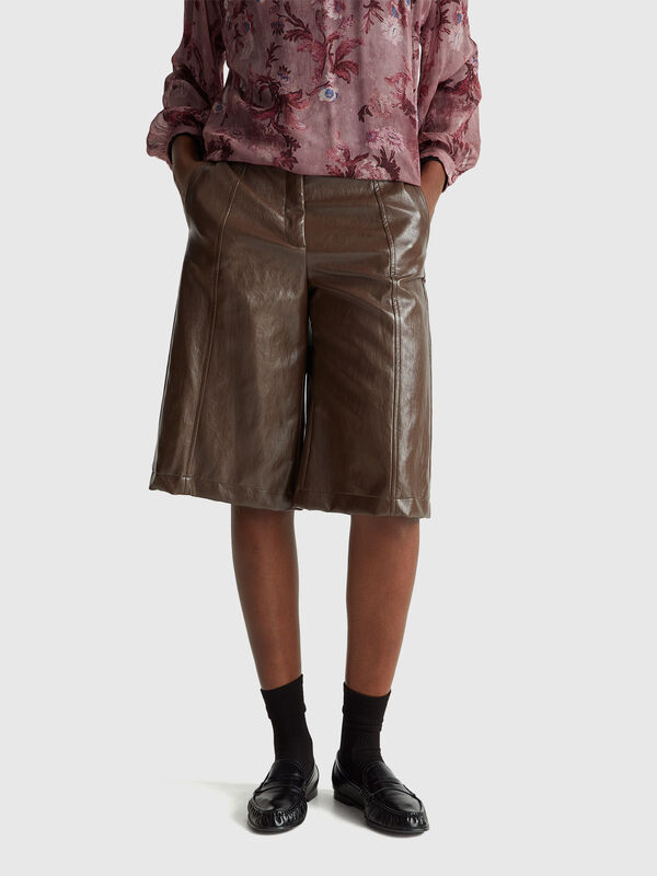 Bermudas in imitation leather Women