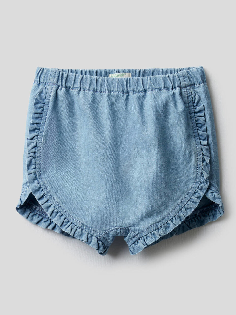 Shorts with rouches image number 1