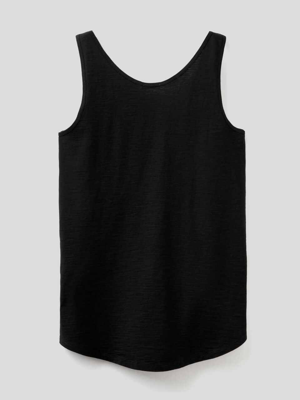 100% cotton tank top with rounded bottom image number 2