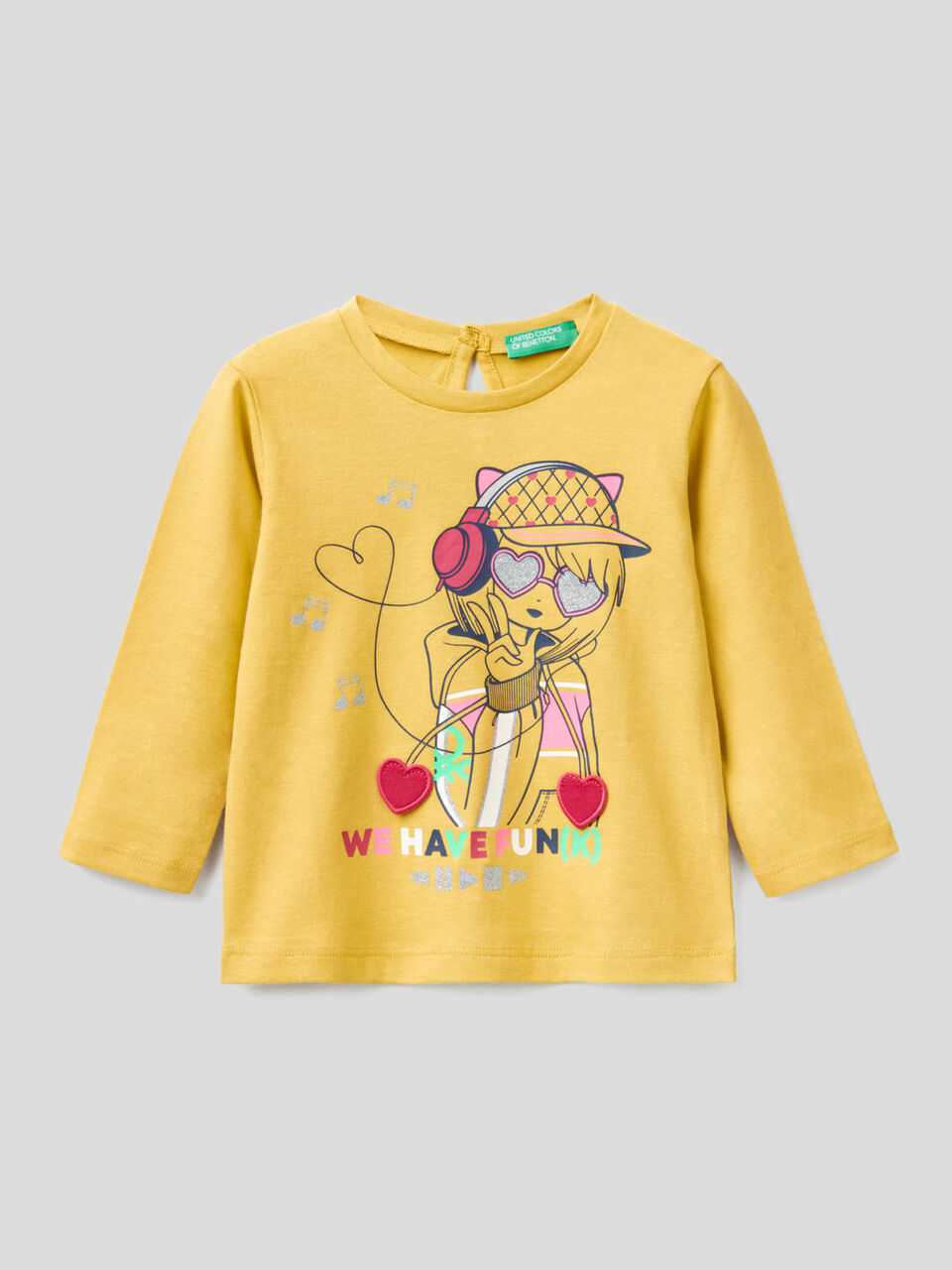 100% organic cotton t-shirt with applique image number 1