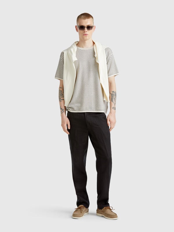Chinos in pure linen Men