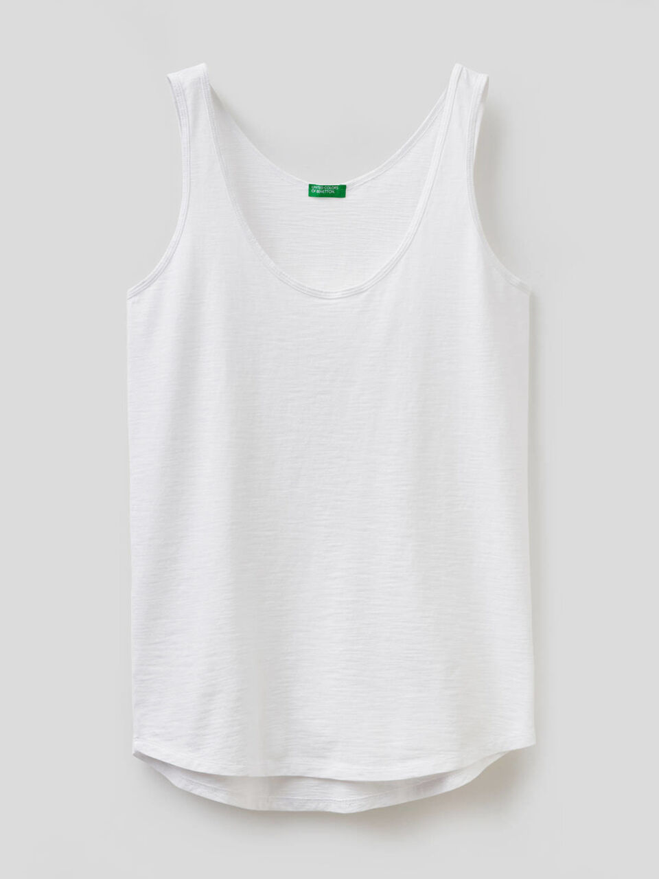 100% cotton tank top with rounded bottom image number 1