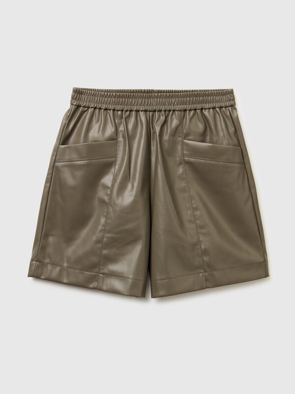 Bermudas in imitation leather Women