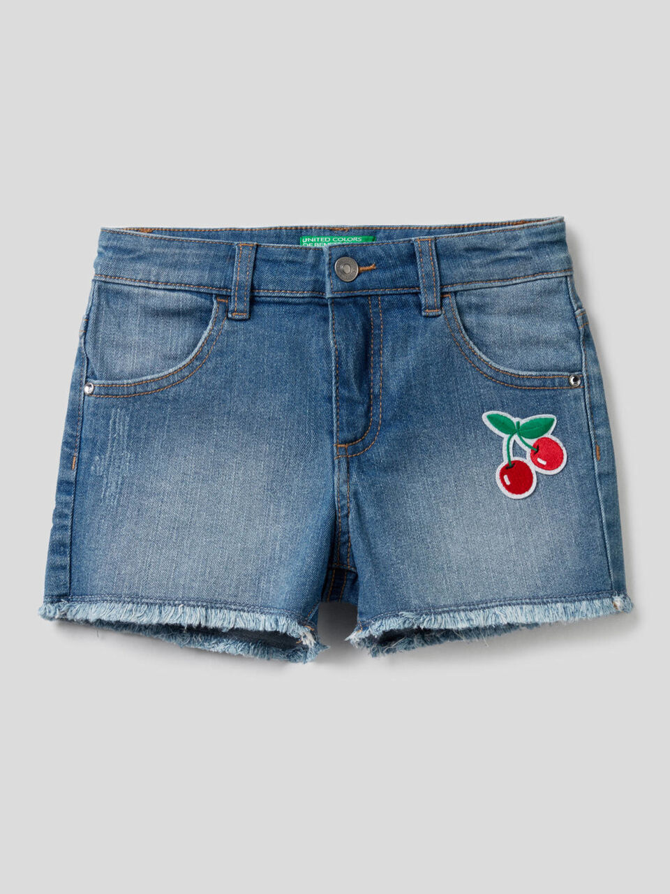 Jean shorts with patches image number 1