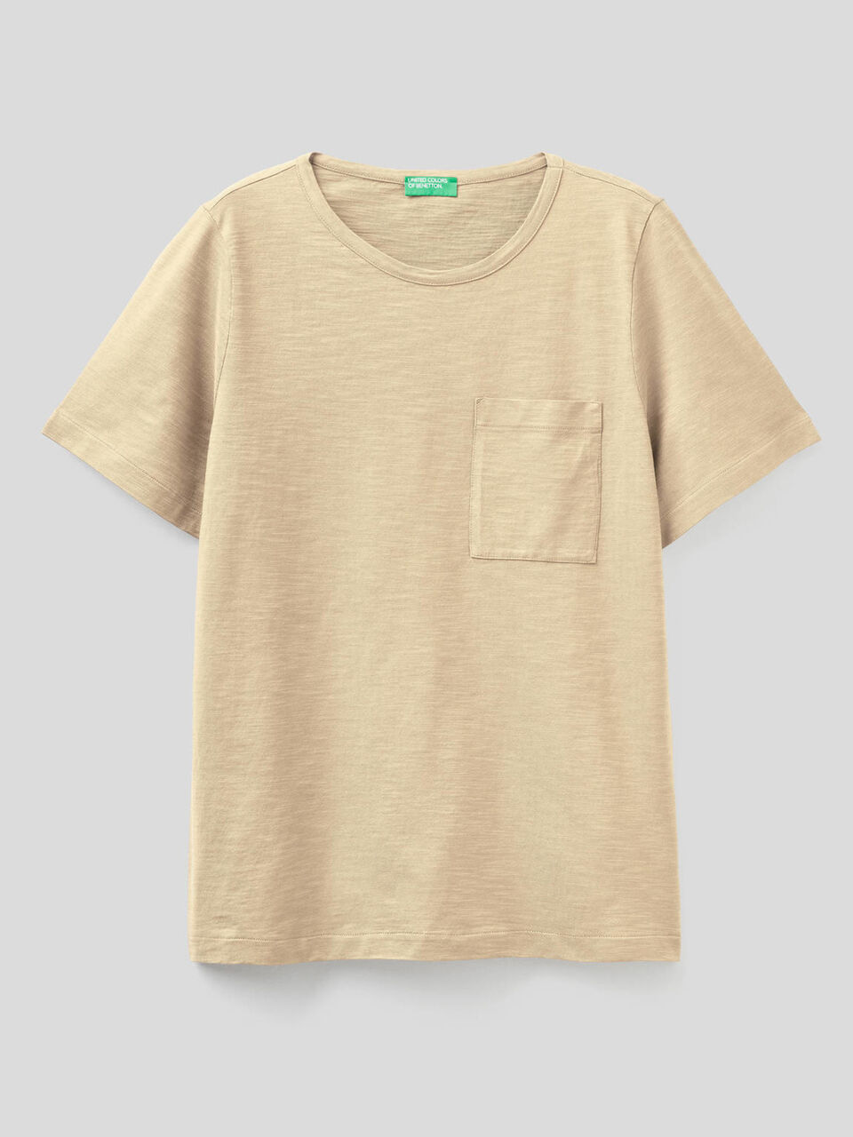 Solid color t-shirt with pocket image number 1