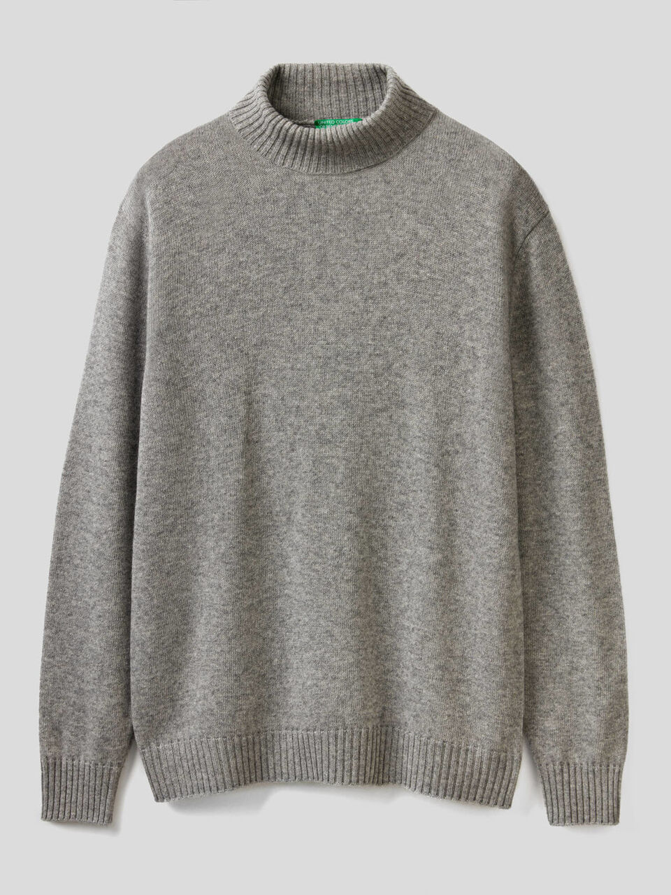 Turtleneck sweater in cashmere and wool blend image number 1