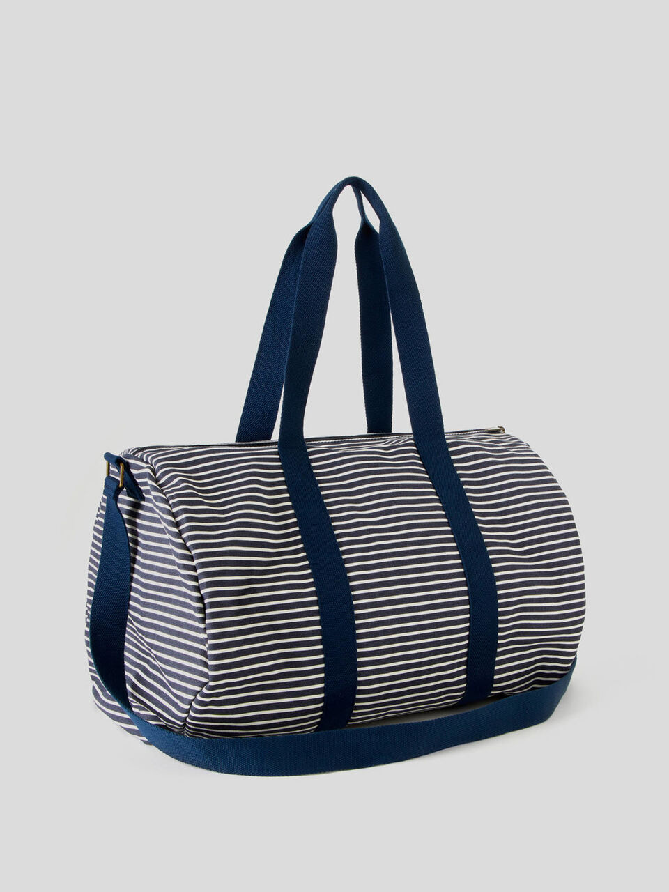 Canvas duffel bag image number 2