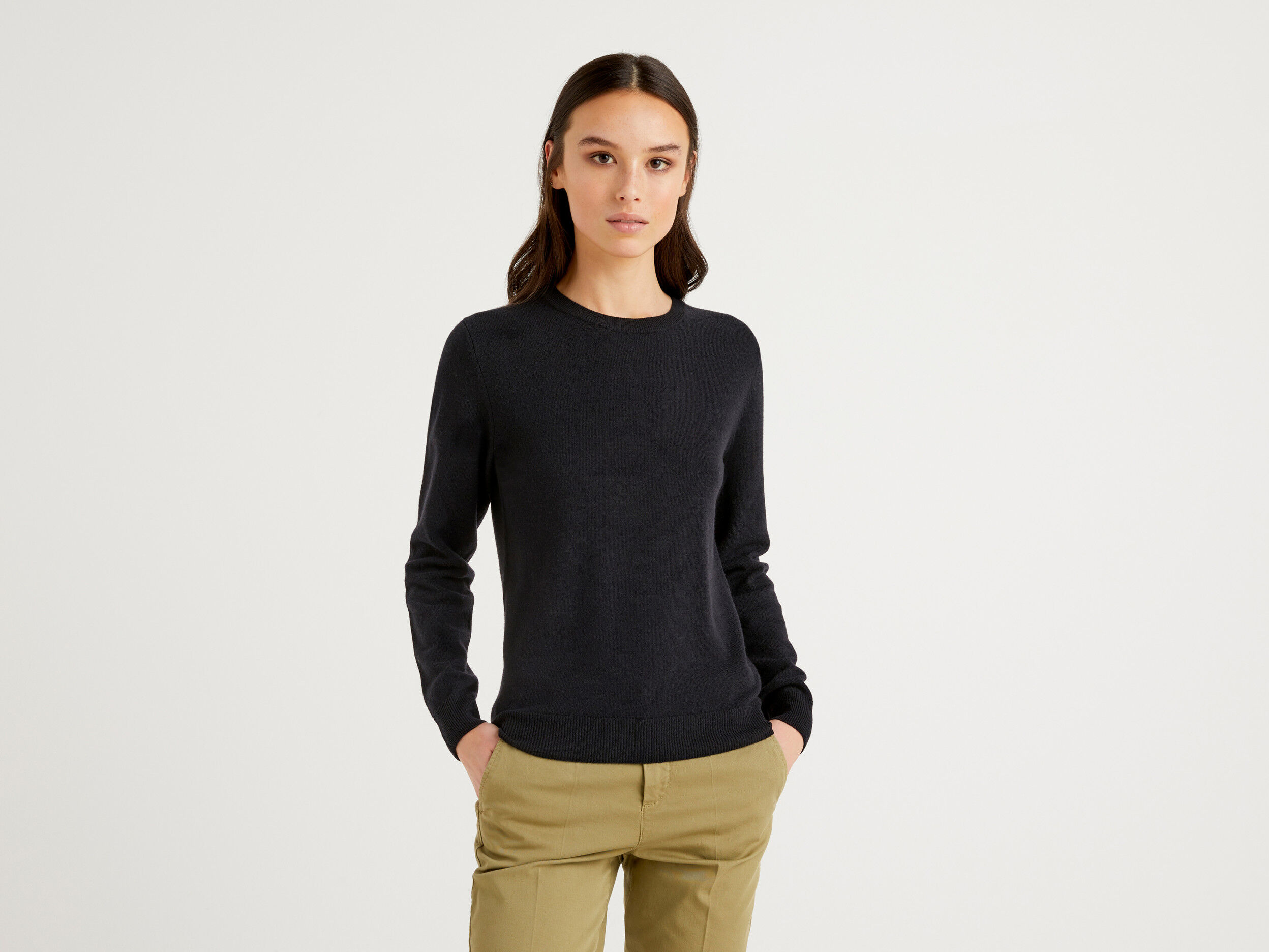 ladies black round neck jumper