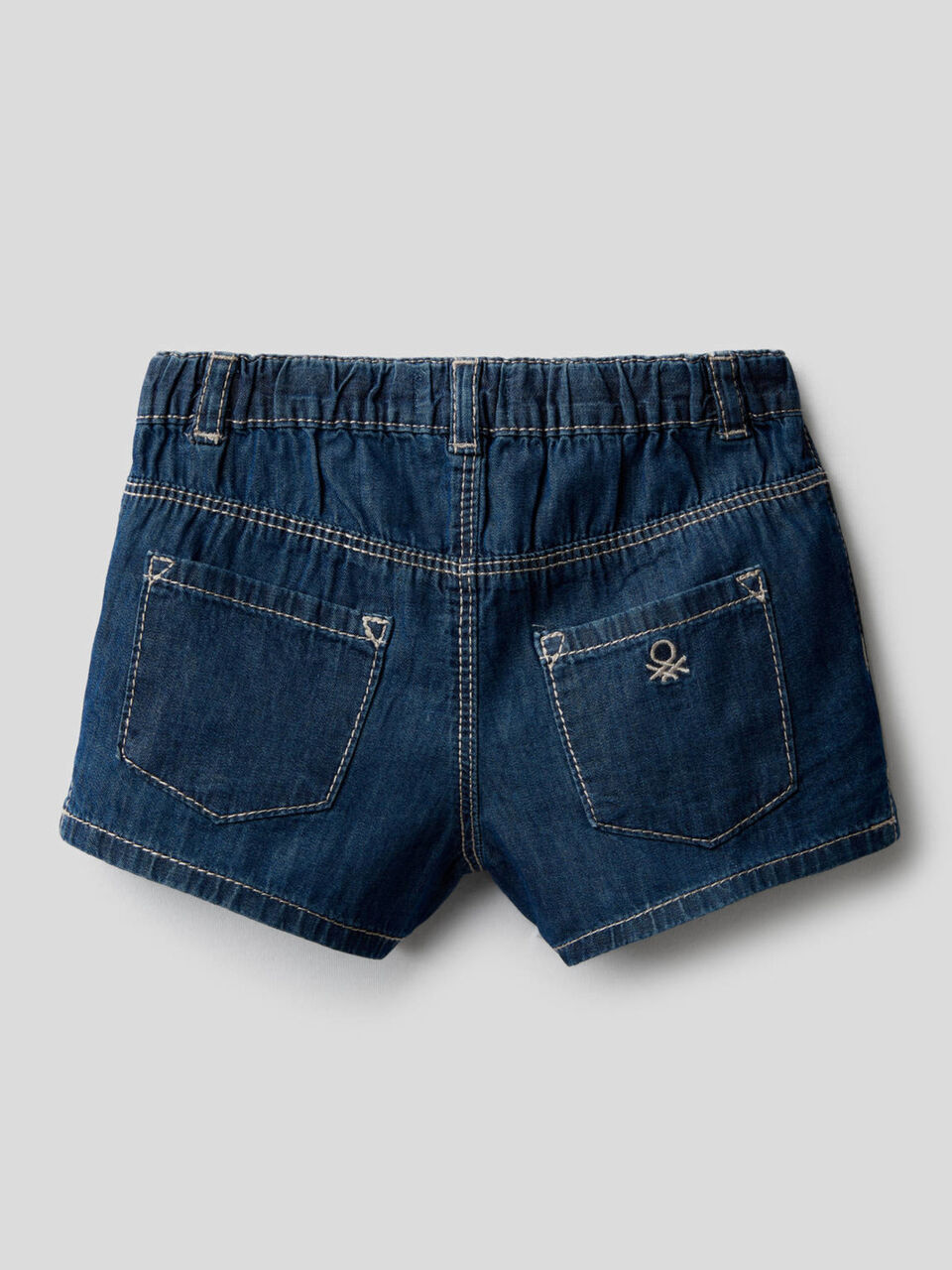 Shorts in chambray fabric image number 2