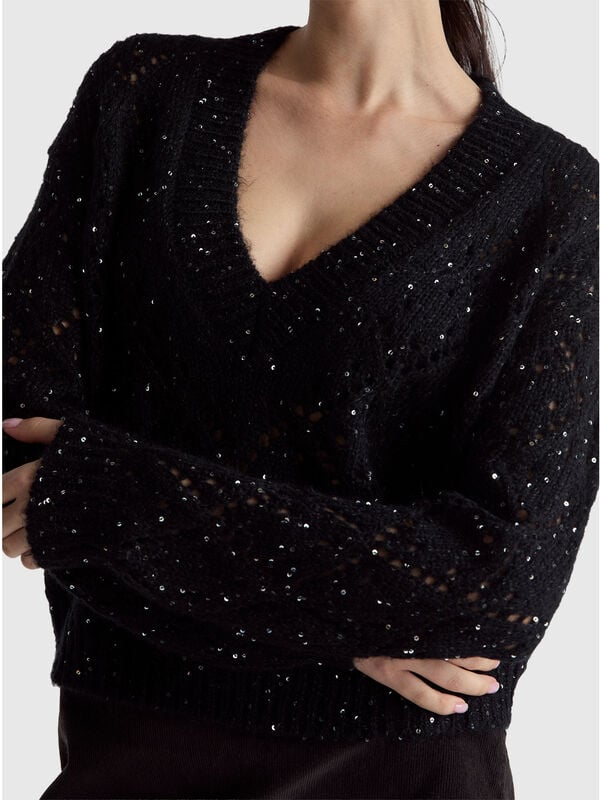 Perforated sweater with sequins Women