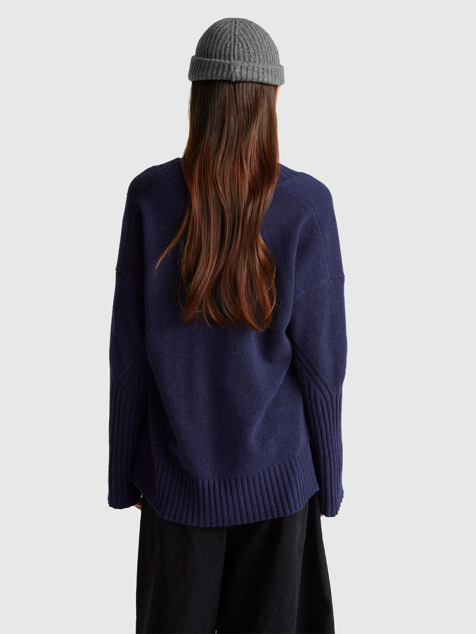 V NECK SWEATER L/S Women image number null