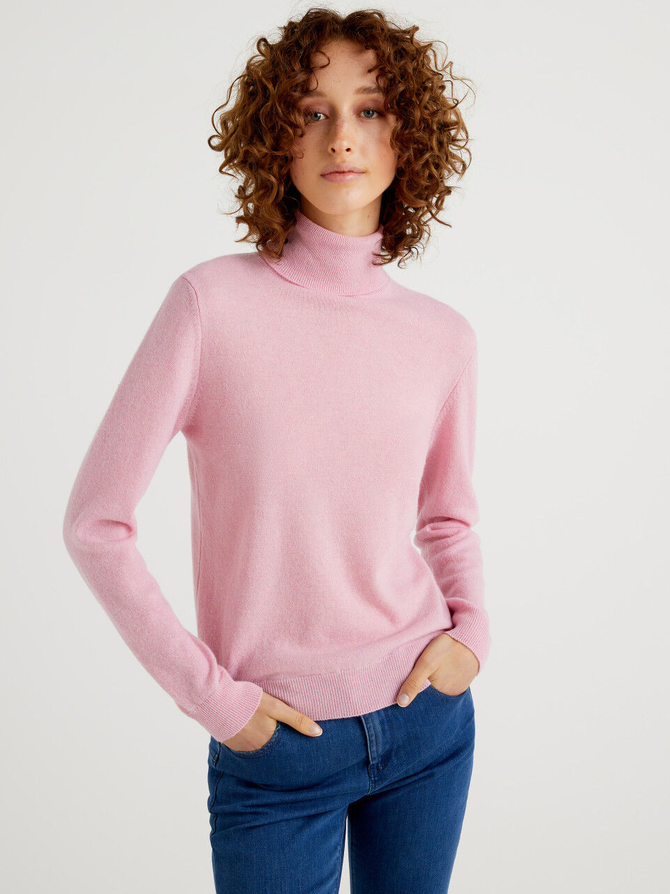 Pink turtleneck sweater in pure Merino wool