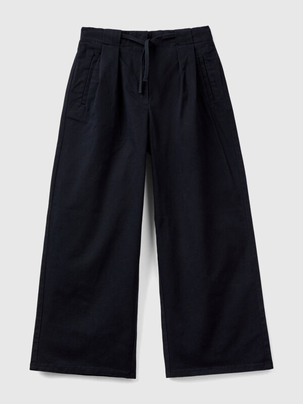 Wide fit trousers in stretch cotton