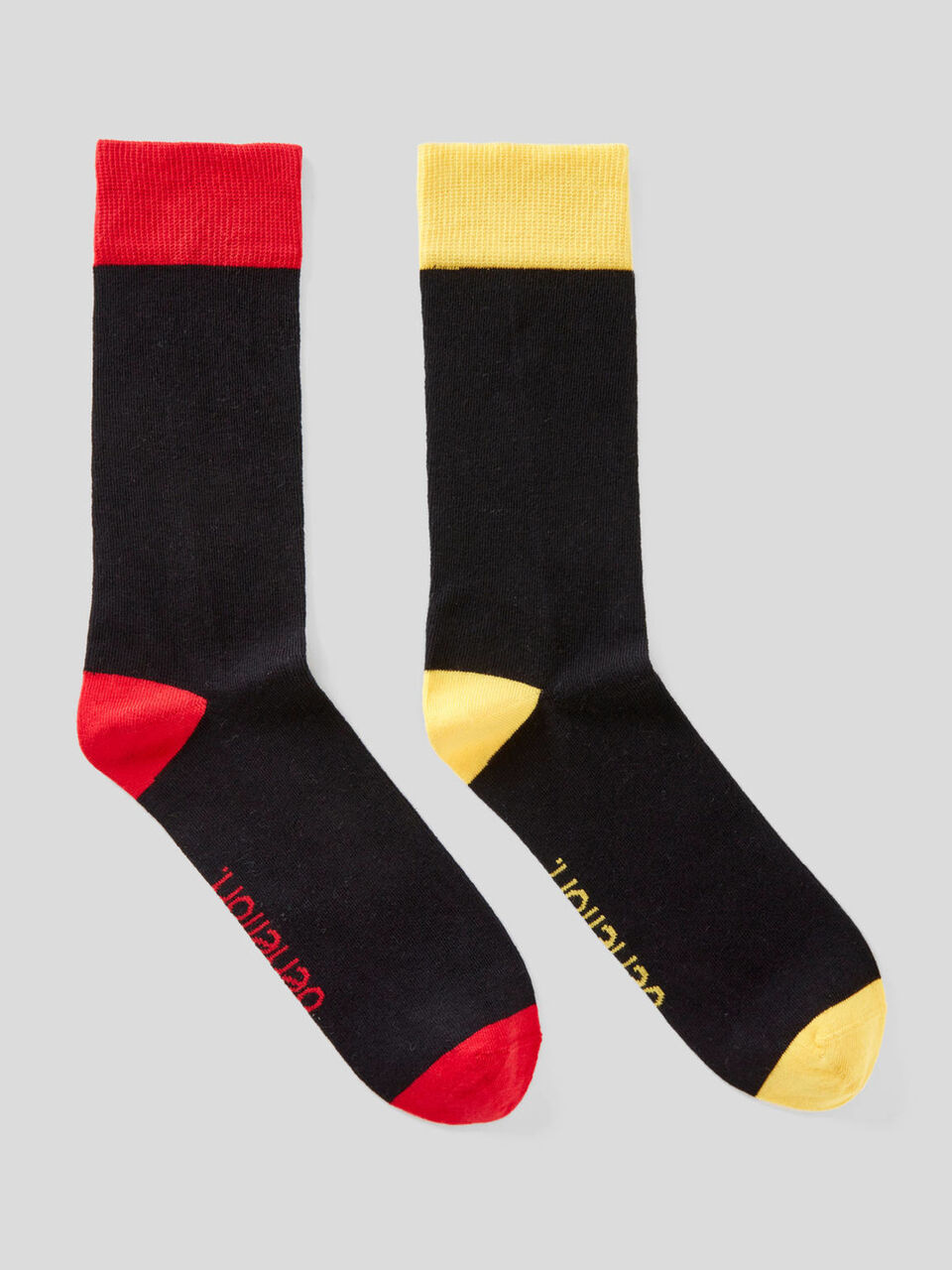 Two pairs of 3/4 socks image number 1