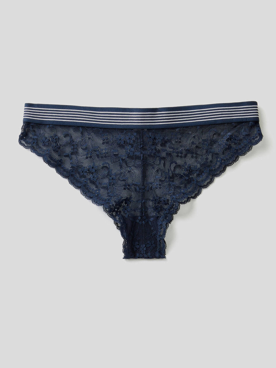 Lace string underwear image number 1