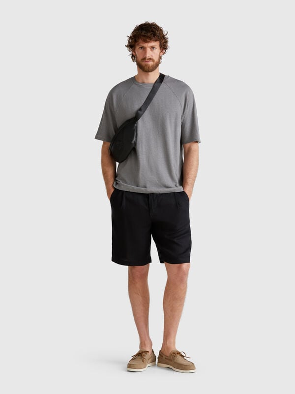 Bermuda shorts with drawstring in pure linen Men