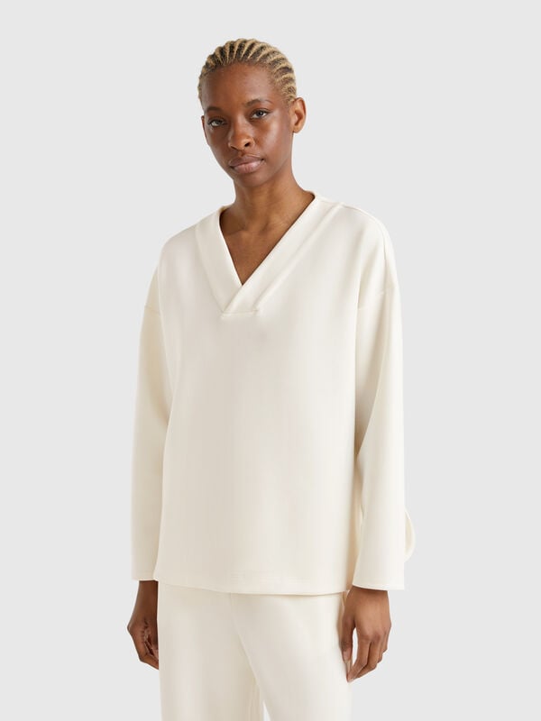 V-neck sweatshirt Women