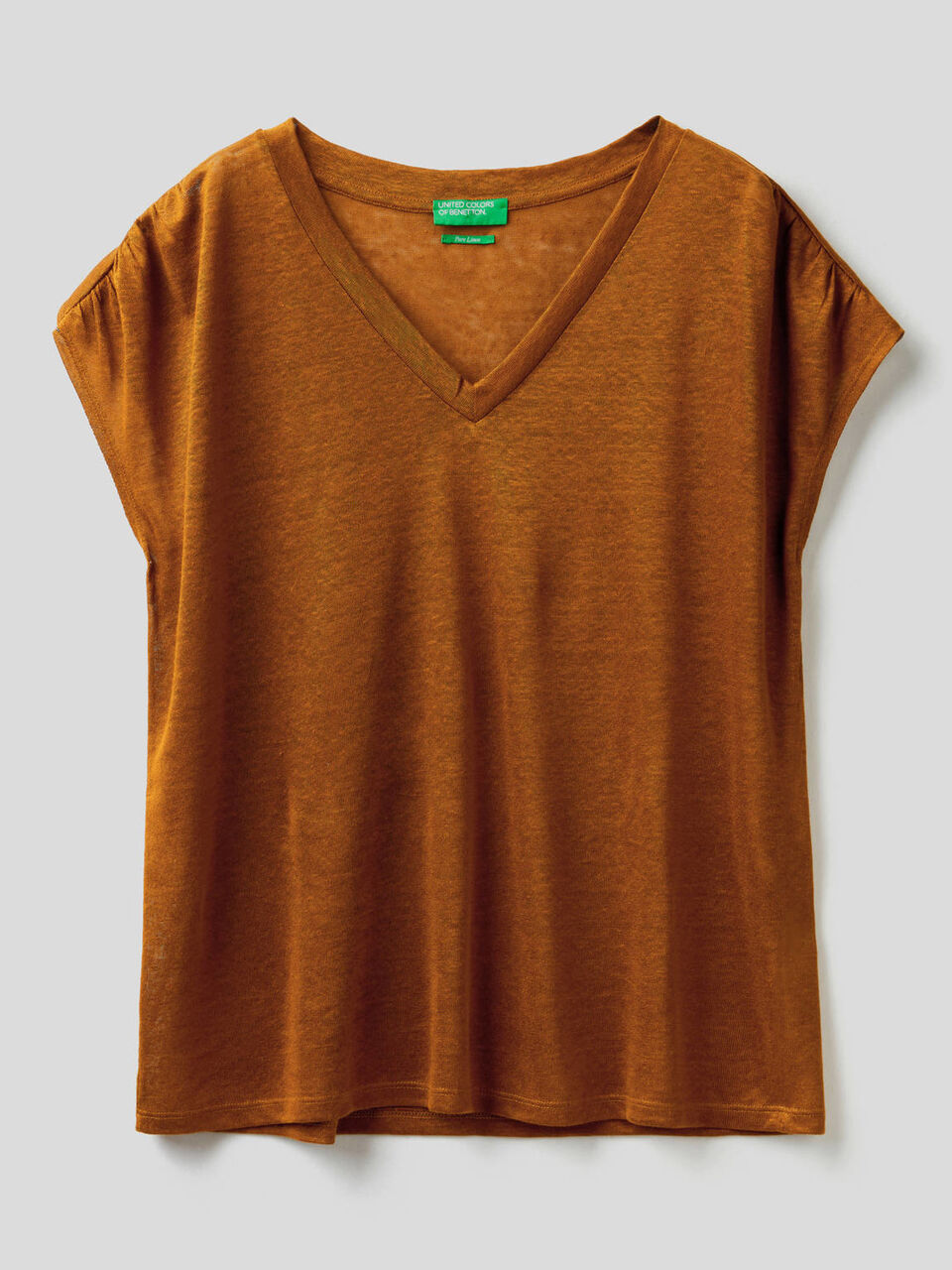 Top with V-neck in pure linen image number 1