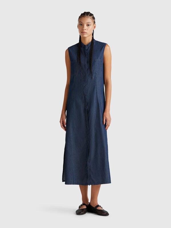 Sleeveless shirt dress in chambray Women