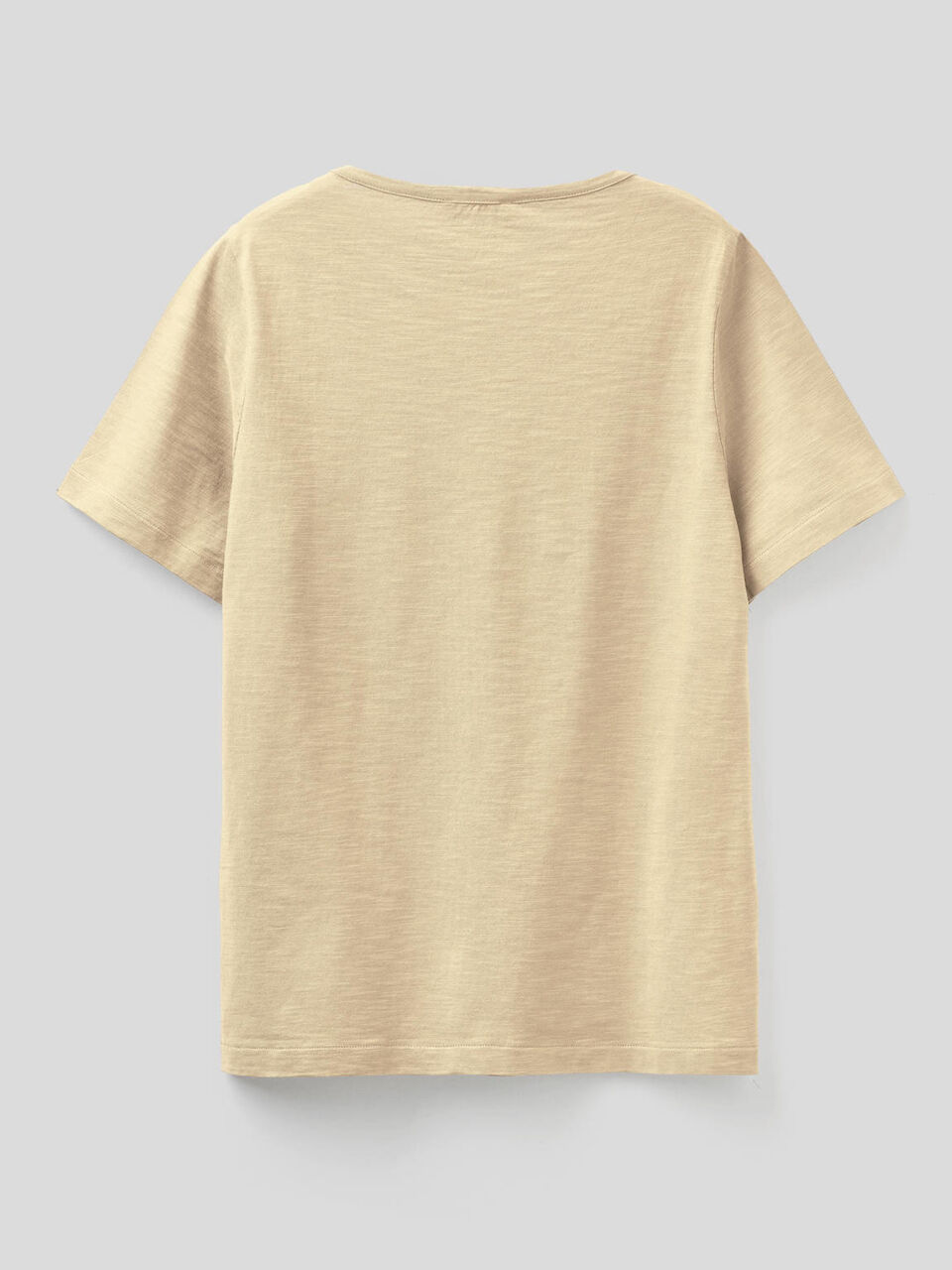 Solid color t-shirt with pocket image number 2