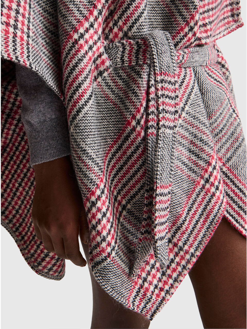 CAPE Women image number null