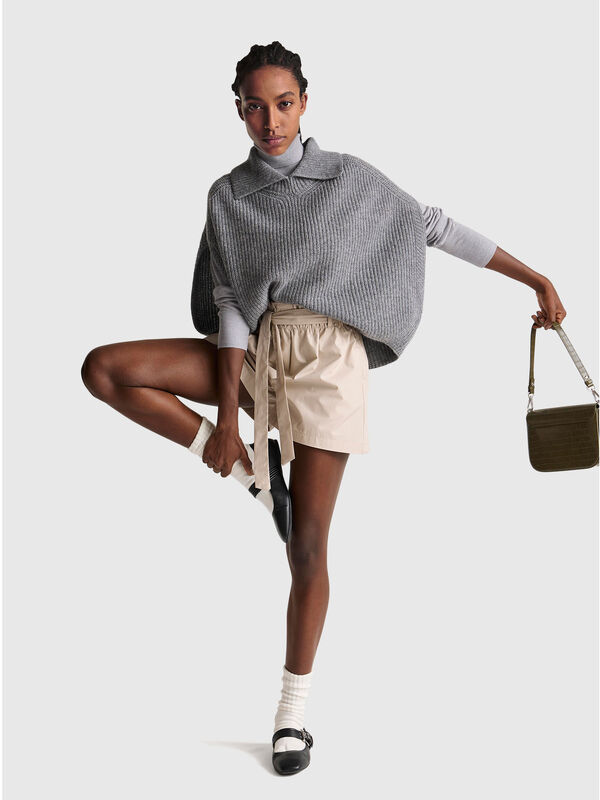 Bermuda shorts with sash Women