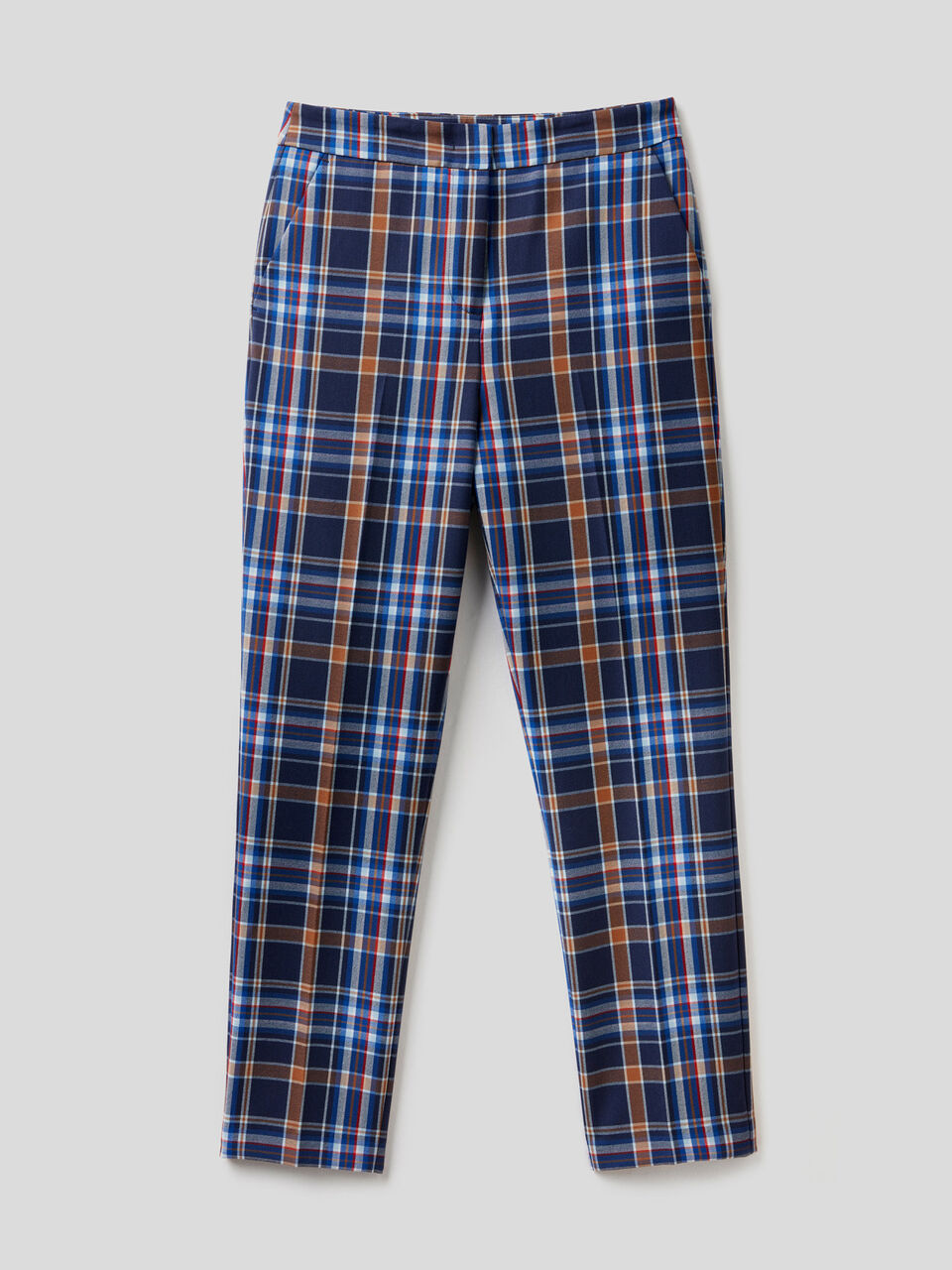 Check trousers in flowy fabric image number 1