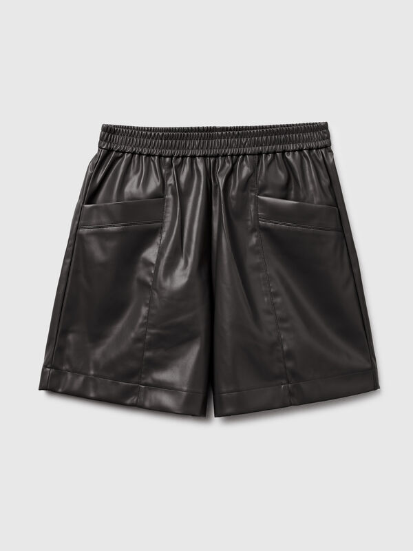 Bermudas in imitation leather Women