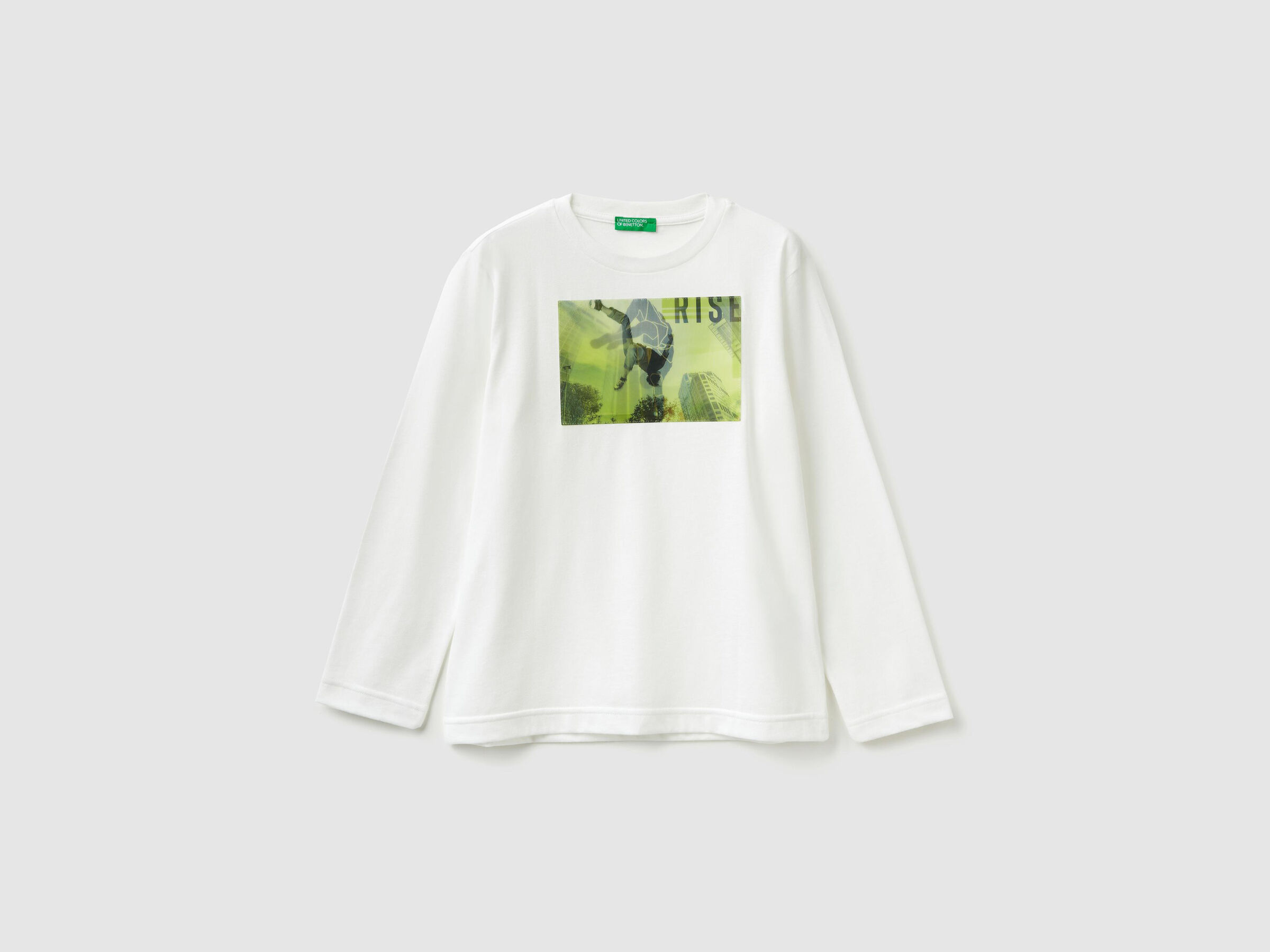 T-shirt with applique image number null