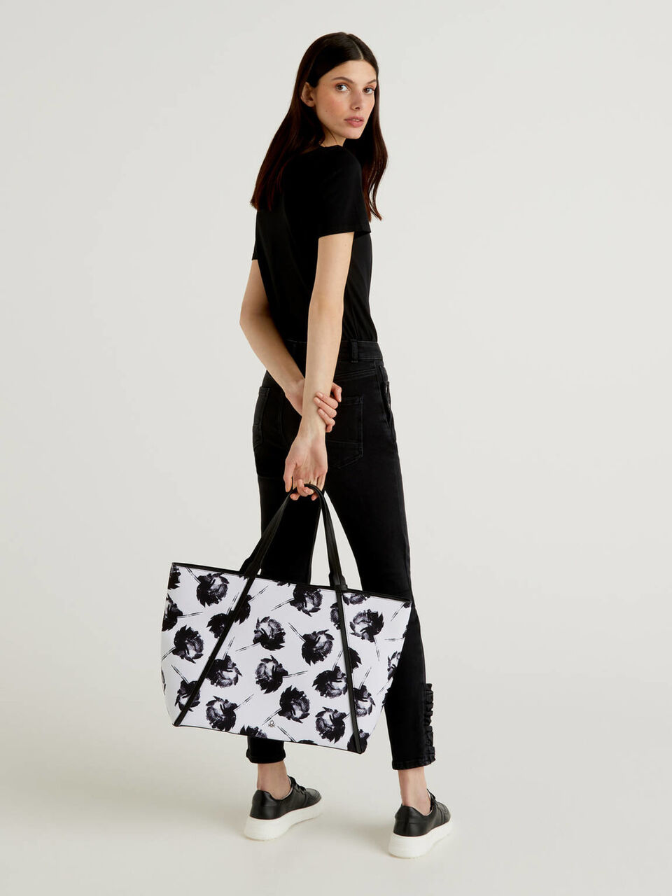 Pattern print shopping bag image number 2