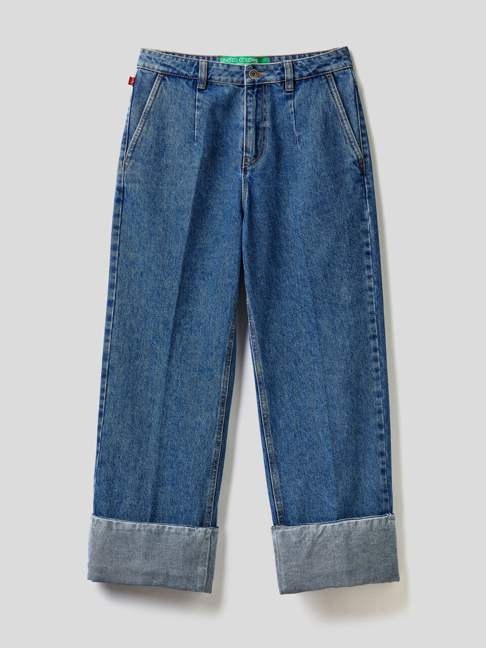 Jeans with 100% cotton and maxi cuffs image number 1