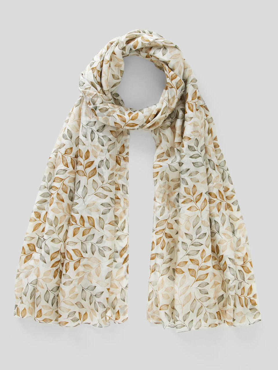 Scarf in printed pattern silk image number 1