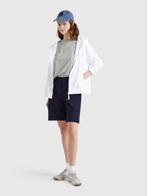 Bermudas with cuff in stretch cotton Women