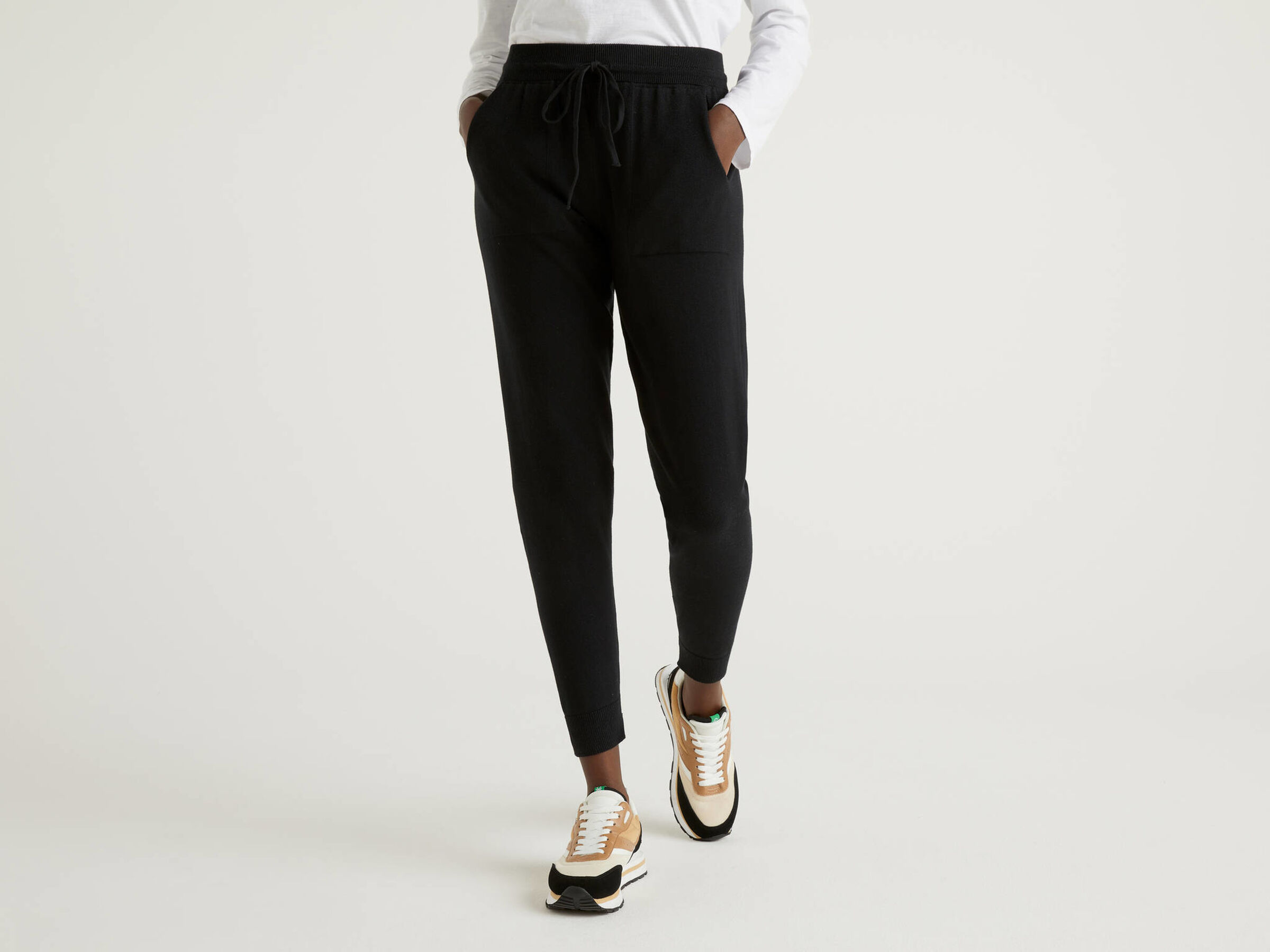 Trousers with drawstring in cotton tricot