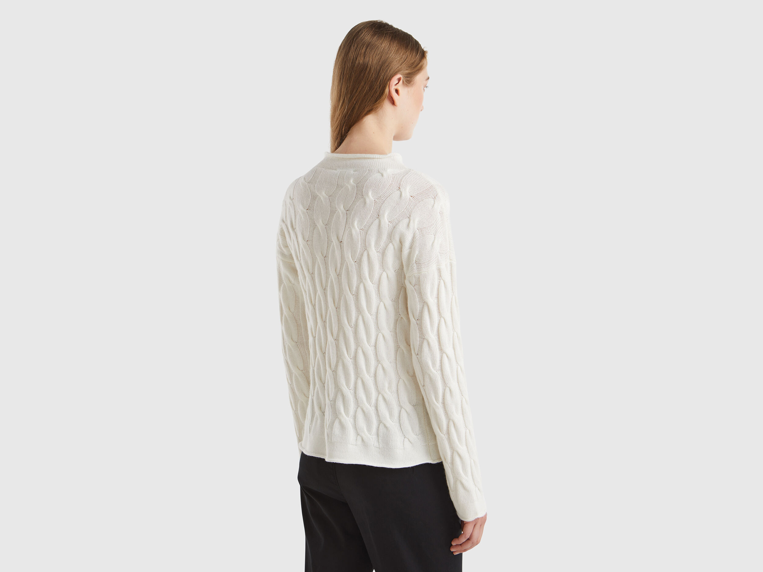Cashmere blend sweater with cable knit - Creamy White | Benetton Cashmere blend sweater with cable knit - Creamy White | Benetton