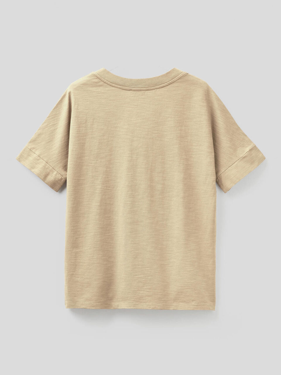 100% cotton t-shirt with V-neck image number 2