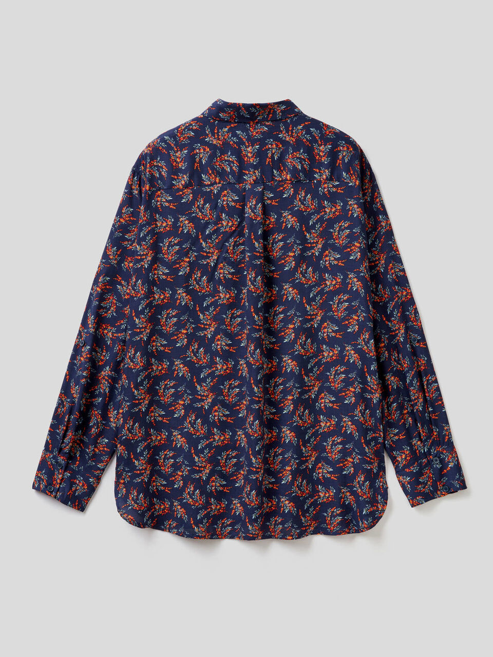 Flowy pattern spring shirt image number 2