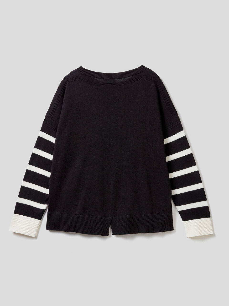 Sweater with slit on the back image number 2